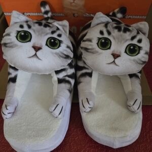 Cozy White and Gray Cat Slippers with Cute Expressions
